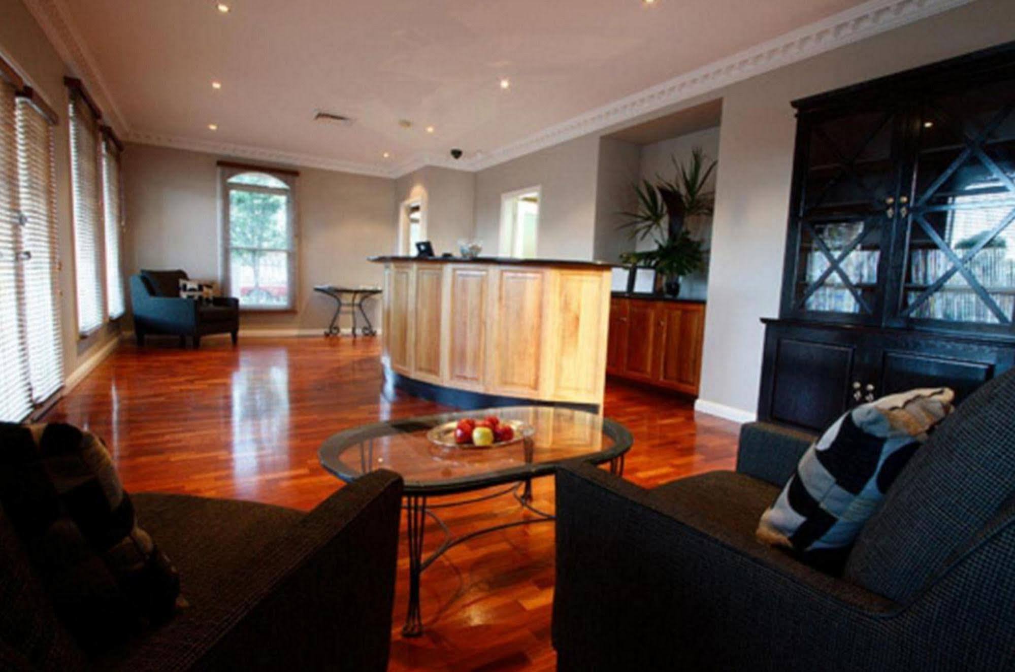 Carlyle Suites & Apartments Wagga Wagga Exterior photo